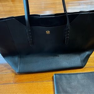 Hallmark Black Purse with Wristlet